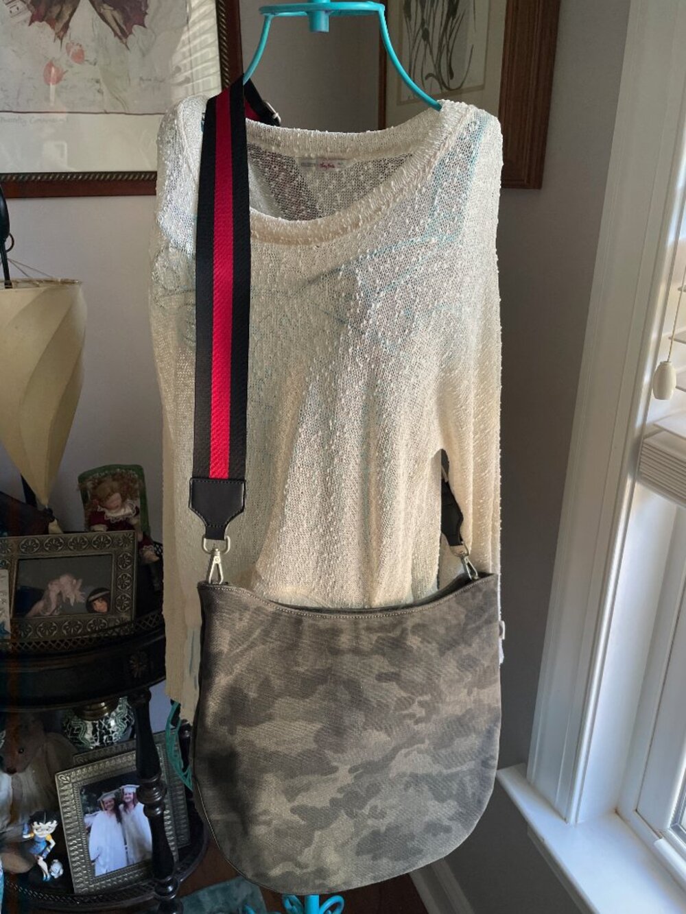 Koala Kanvas Gray Camo Canvas Crossbody Bag with Guitar Strap - Picture 10 of 14